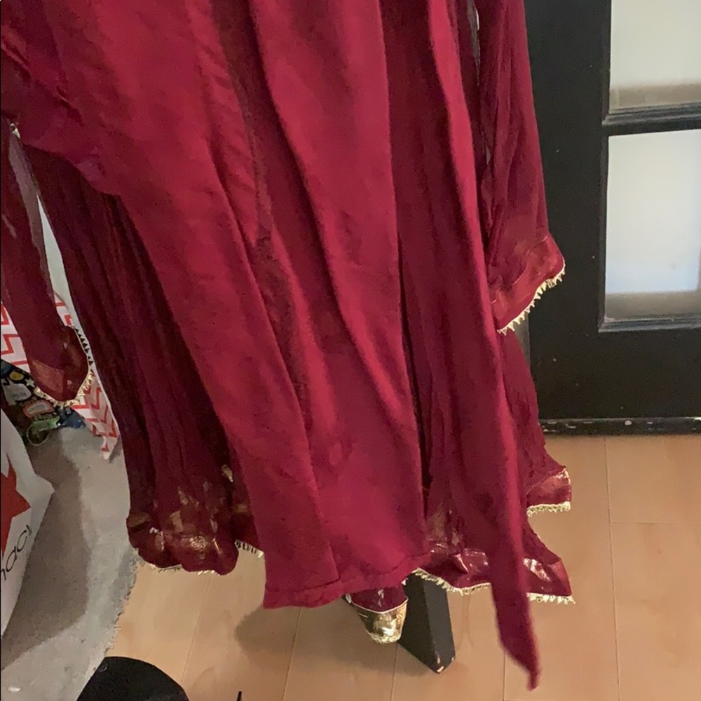 Suit - Picture 13 of 13
